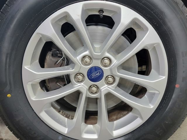 Used 2022 Ford Escape SE w/ Cold Weather Package FWD image 12