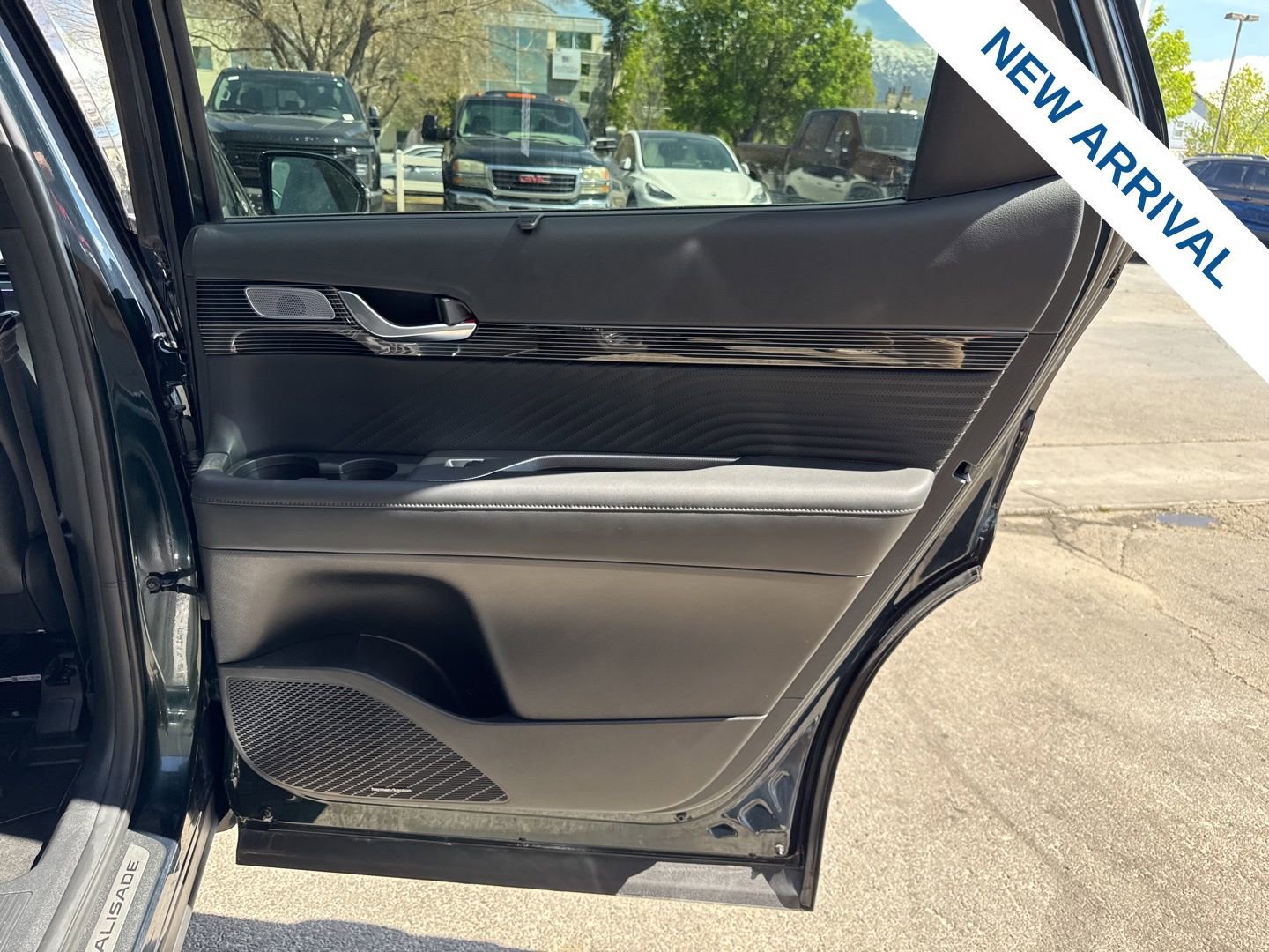 Used 2024 Hyundai Palisade Calligraphy image 13