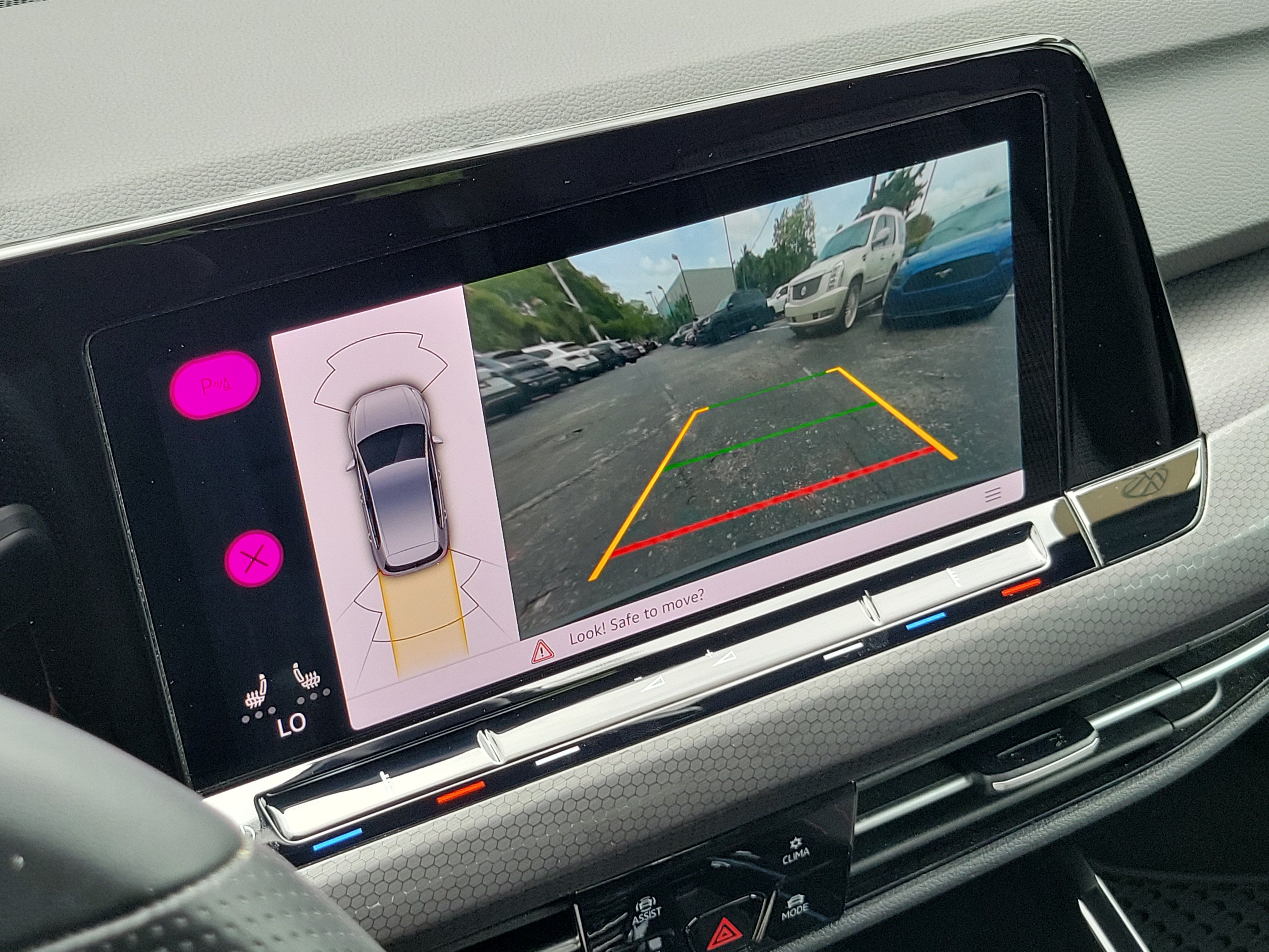 Certified 2023 Volkswagen GTI SE FWD image 25