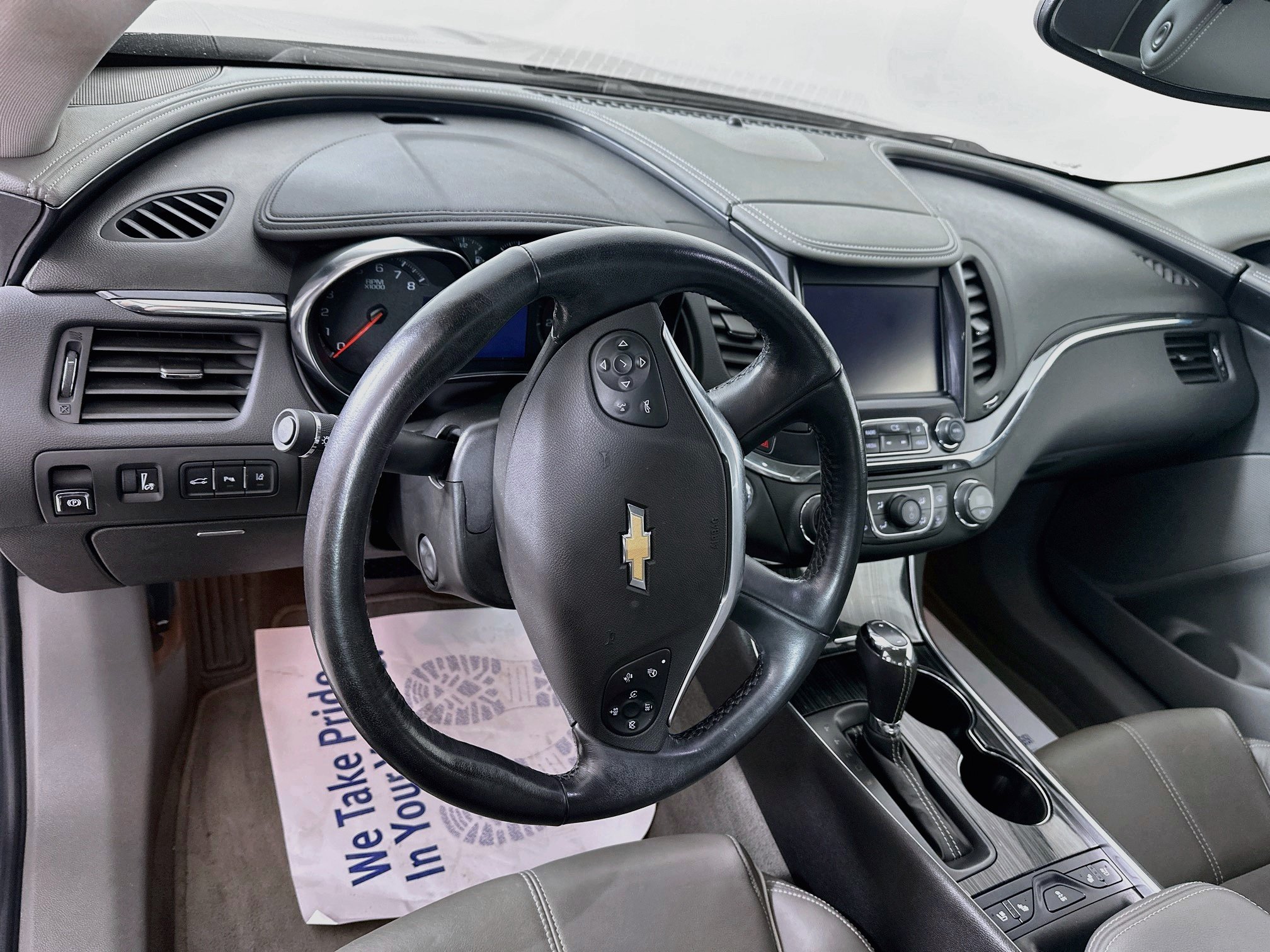 Used 2017 Chevrolet Impala Premier w/ Enhanced Convenience Package FWD image 9