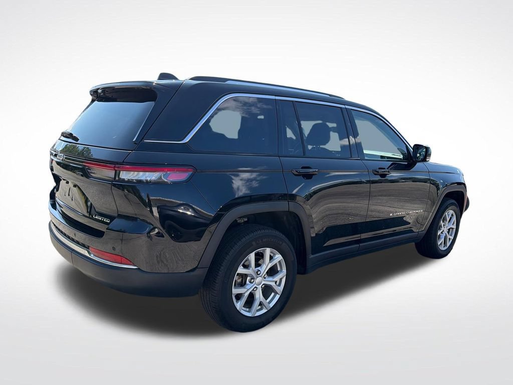 Used 2023 Jeep Grand Cherokee Limited AWD/4WD image 6