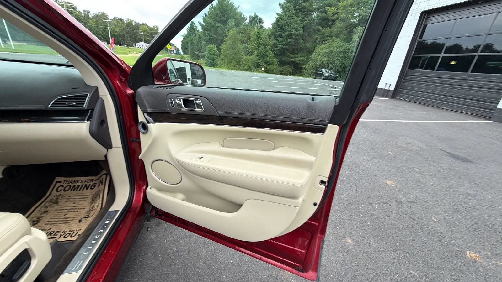 Used 2019 Lincoln MKT AWD image 63