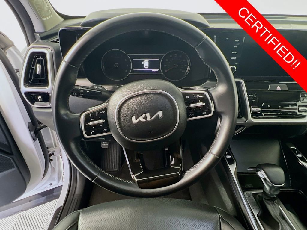 Certified 2022 Kia Sorento S w/ Panoramic Sunroof Package FWD image 12