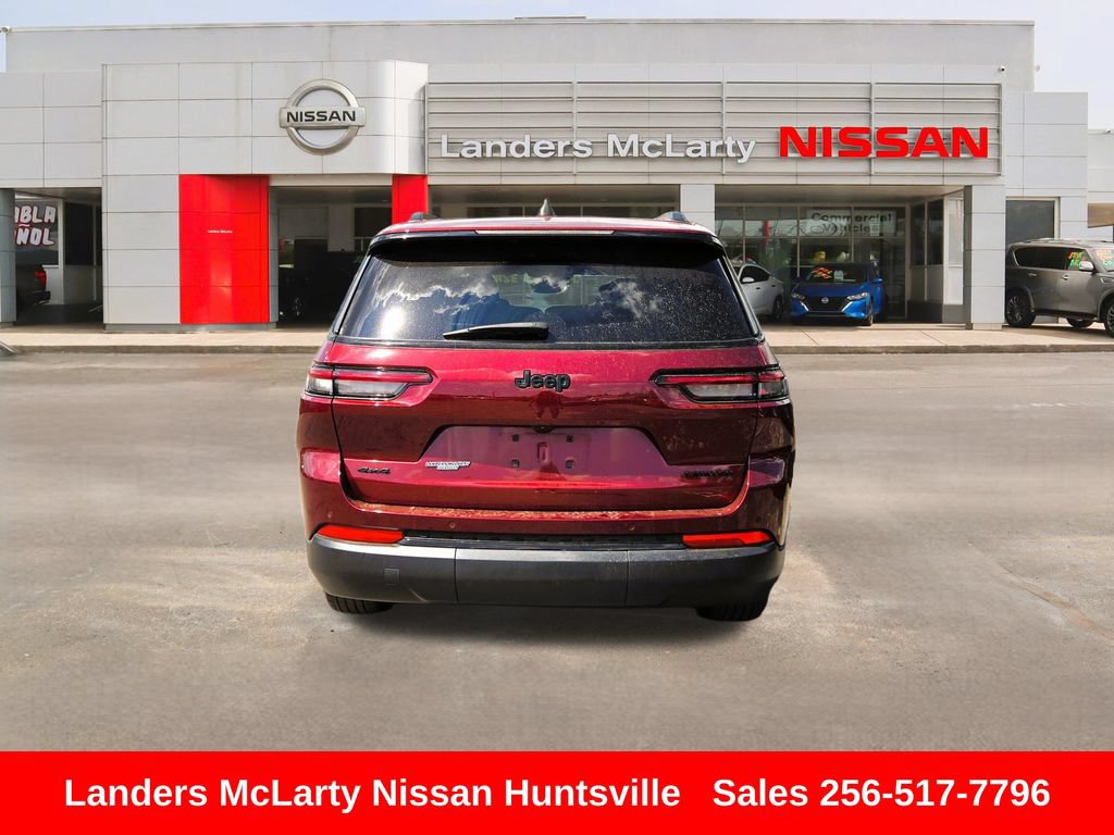 Used 2024 Jeep Grand Cherokee L Limited w/ Black Appearance Package AWD/4WD image 5