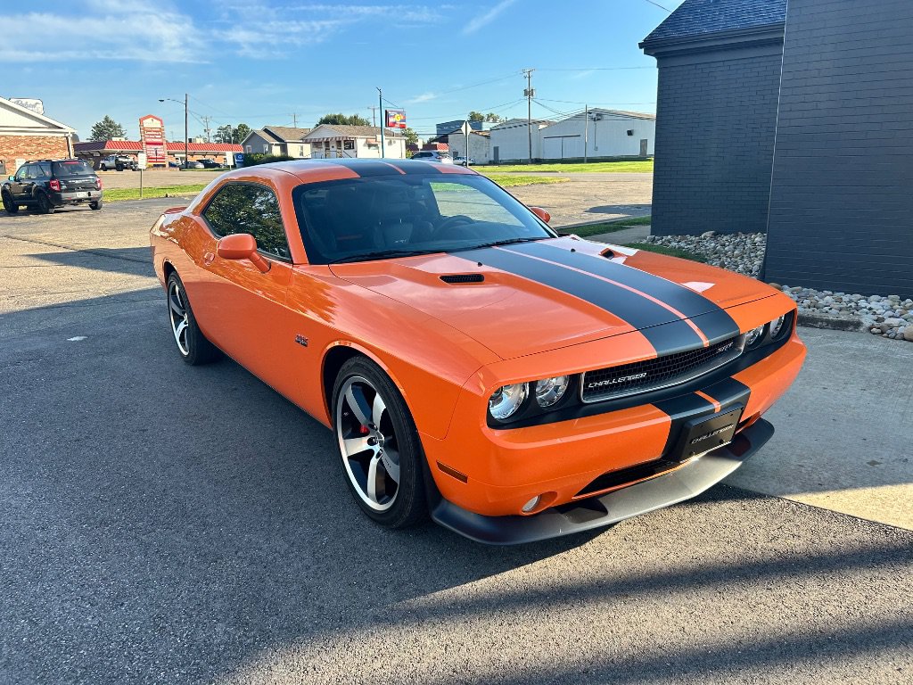 Used 2012 Dodge Challenger SRT8 RWD image 3