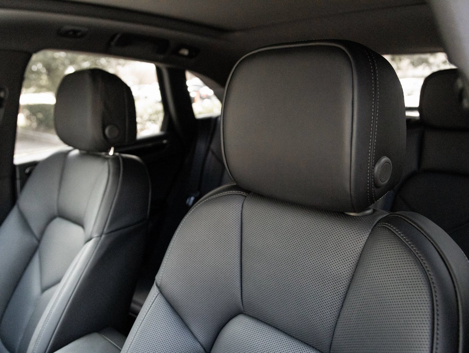 Certified 2026 Porsche Macan AWD/4WD image 22