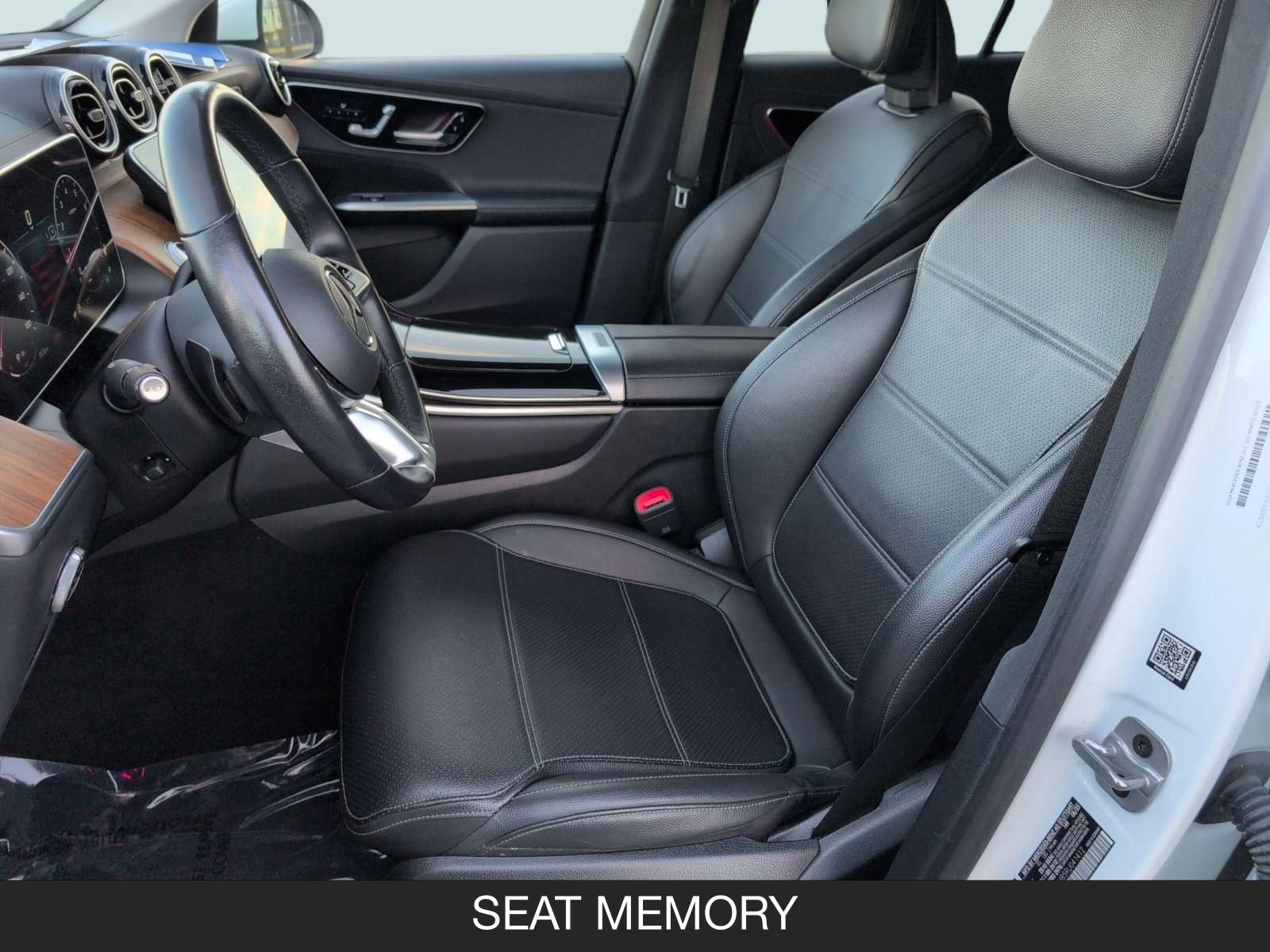 Used 2024 Mercedes-Benz GLC 300 4MATIC image 14