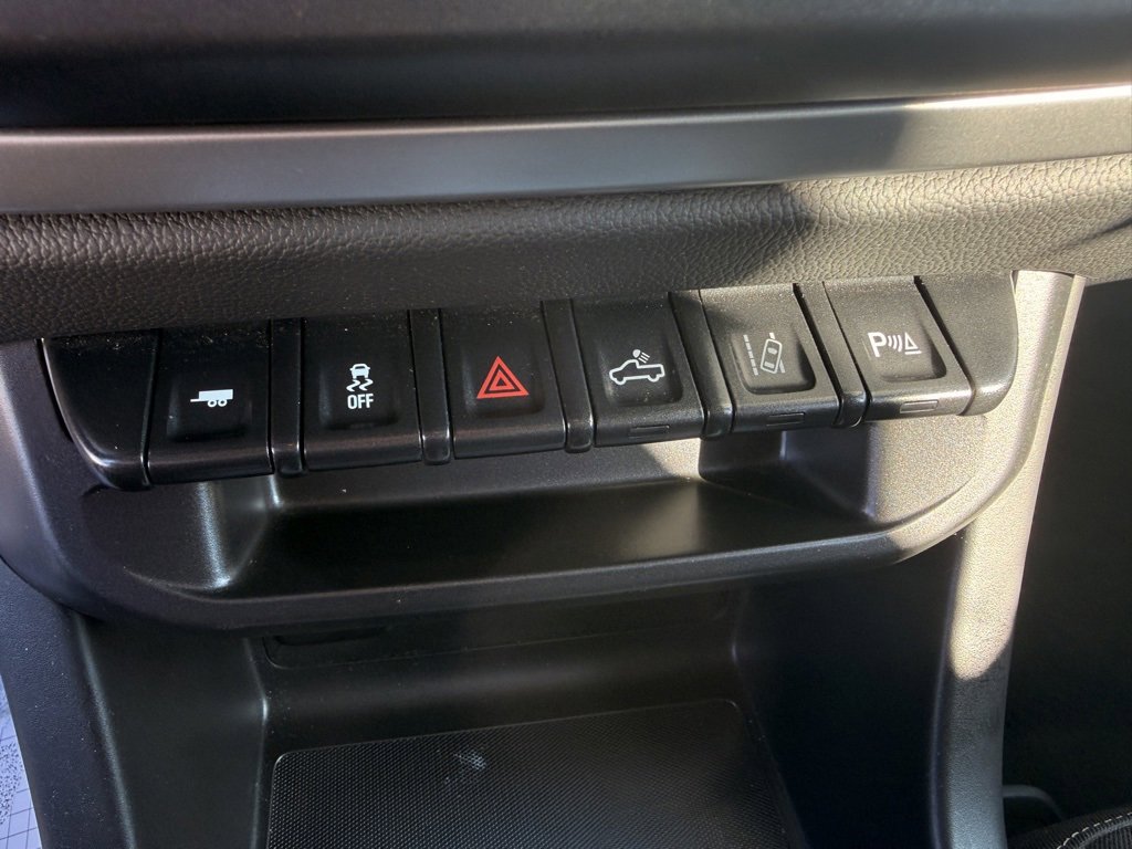 Used 2021 Chevrolet Colorado LT w/ Safety Package image 36