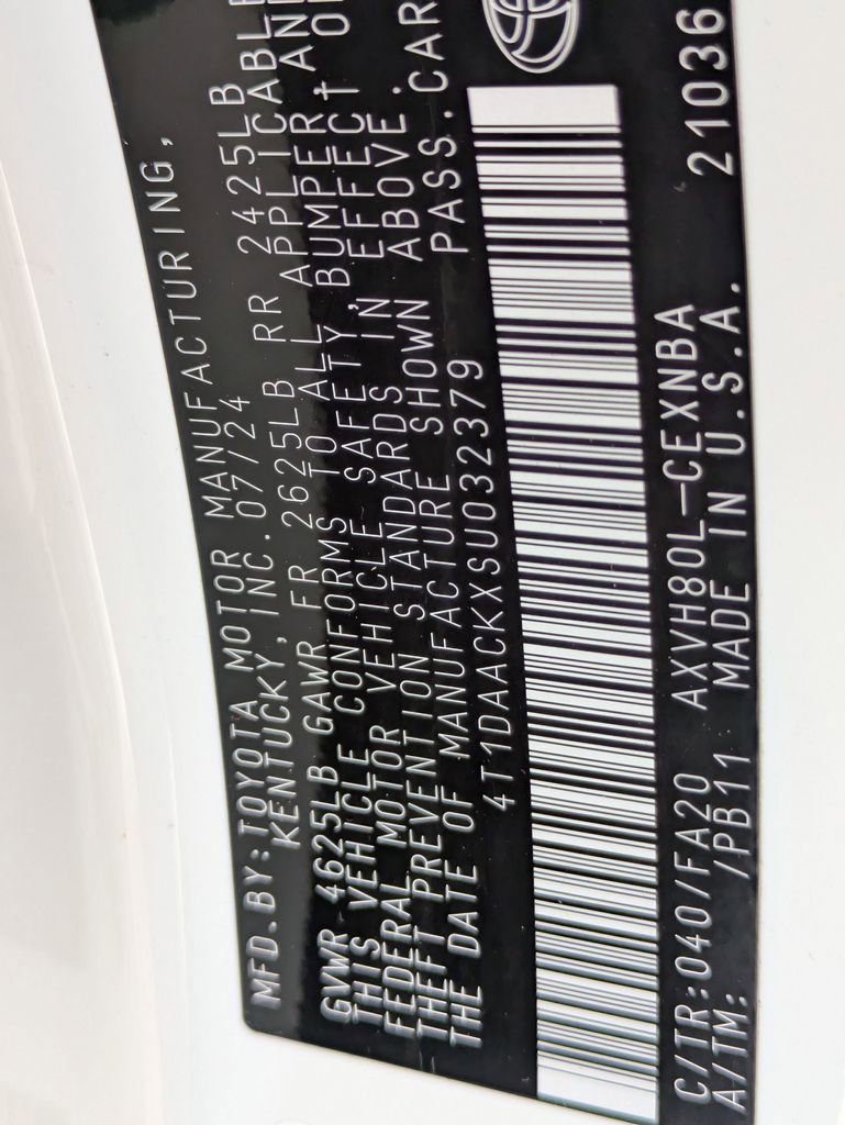 Used 2025 Toyota Camry LE image 36