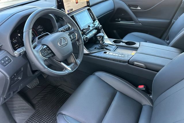 New 2026 Lexus LX 600 4WD w/ Luxury Package image 8