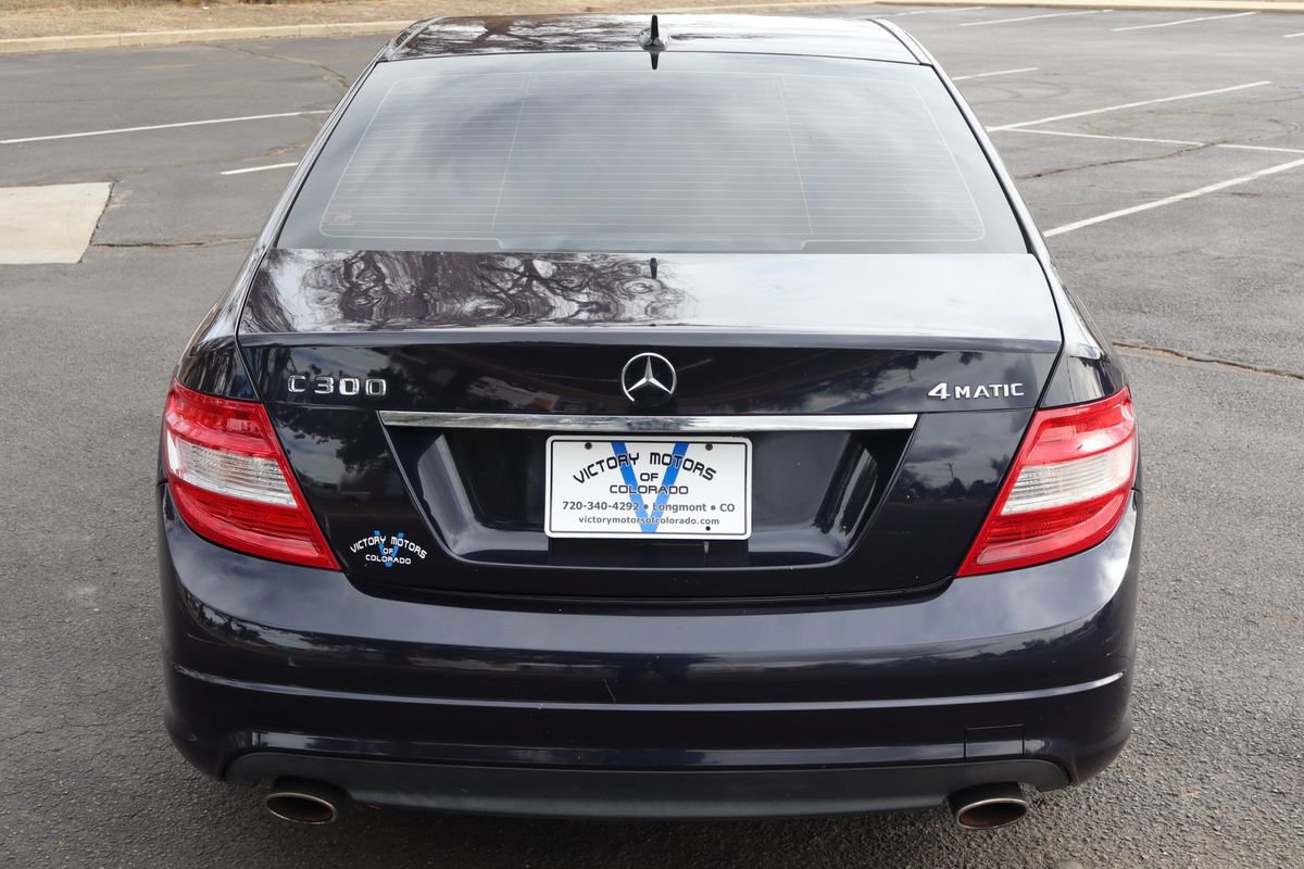 Used 2011 Mercedes-Benz C 300 4MATIC Sedan image 6