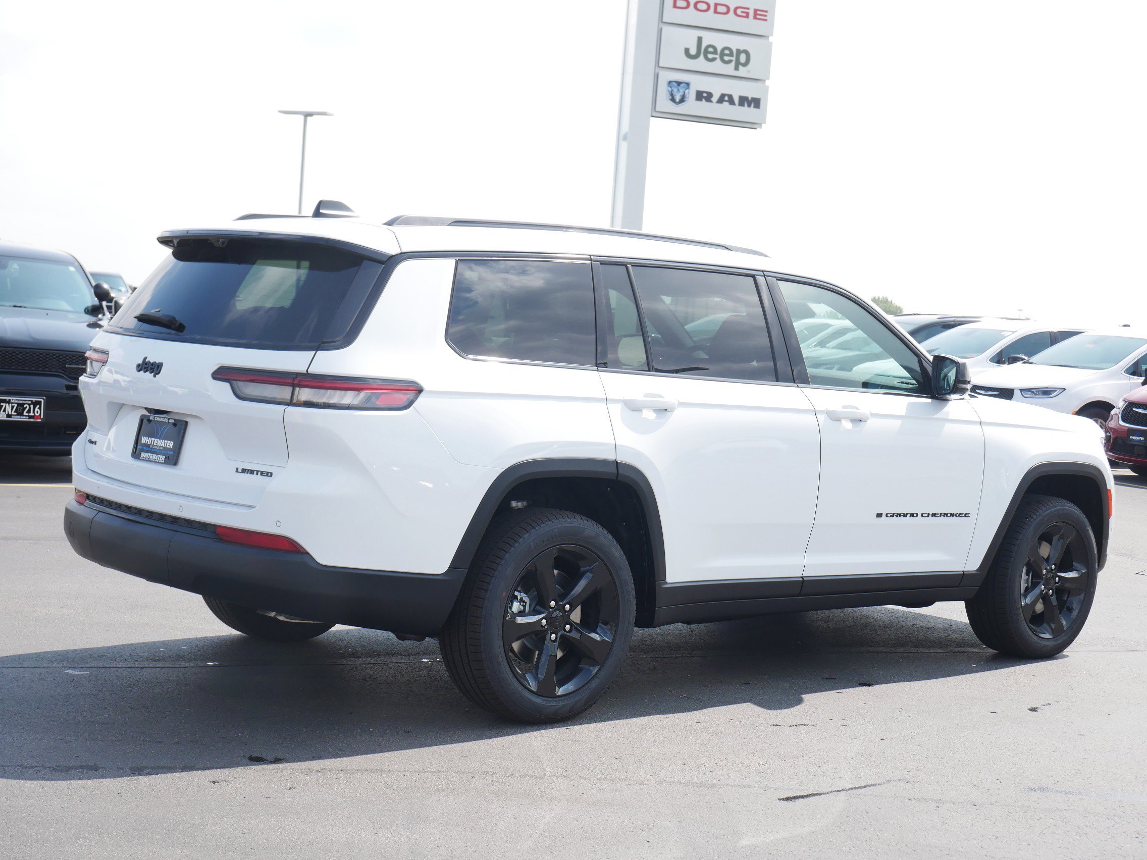 New 2025 Jeep Grand Cherokee L Limited w/ Luxury Tech Group II image 2