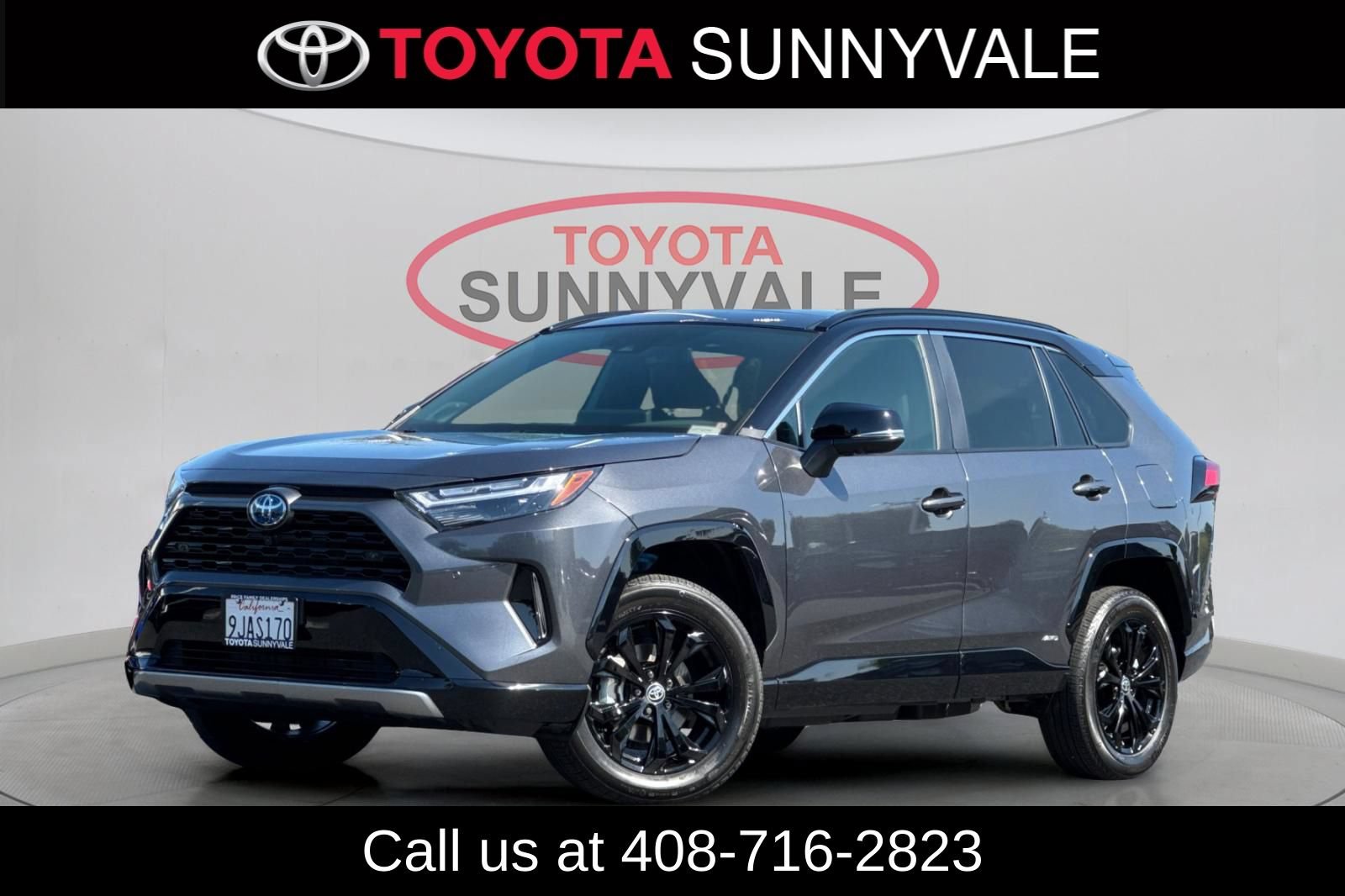 Used 2023 Toyota RAV4 XSE AWD/4WD image 2
