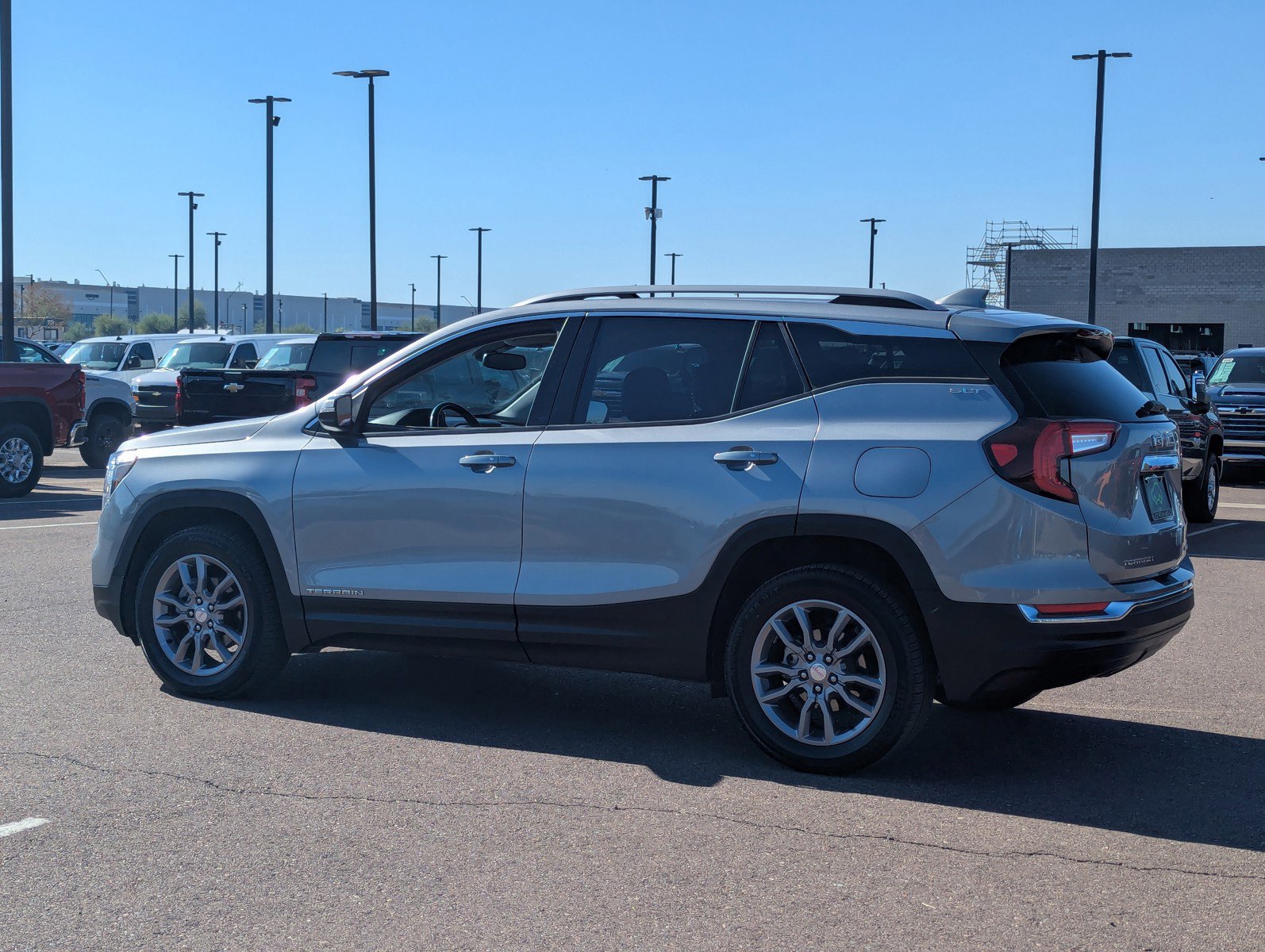 Certified 2024 GMC Terrain SLT image 4