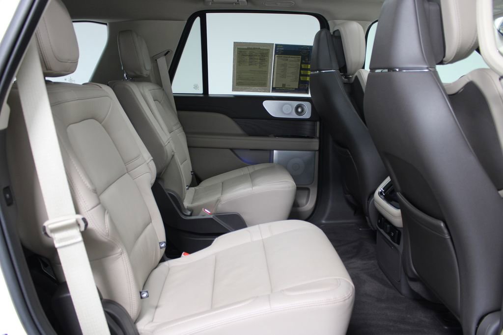 Used 2023 Lincoln Navigator Reserve image 29