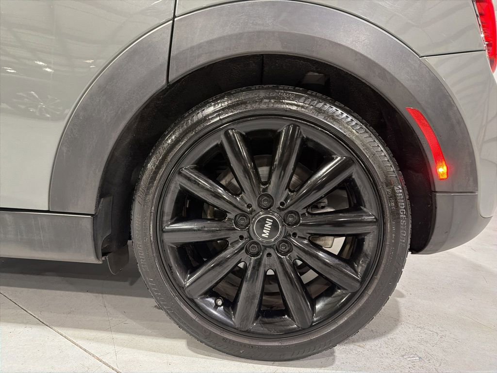 Used 2018 MINI Cooper 4-Door Hardtop image 36