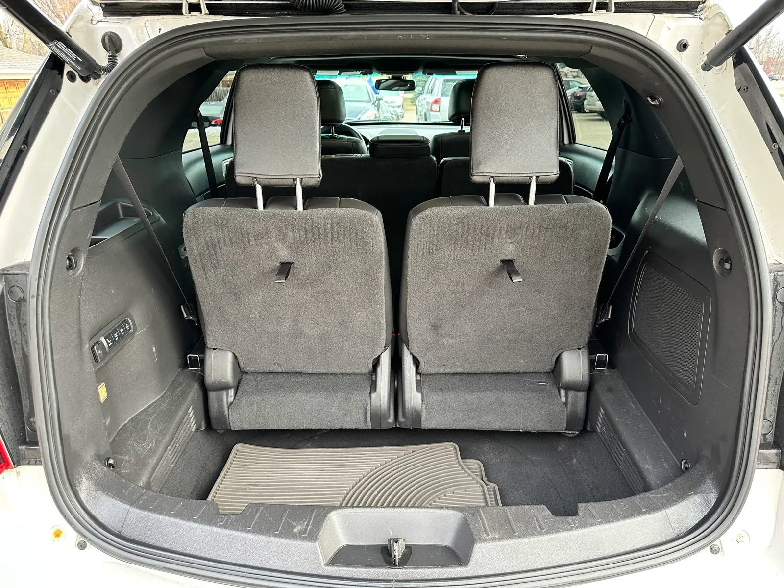 Used 2015 Ford Explorer Limited w/ Equipment Group 302A AWD/4WD image 21