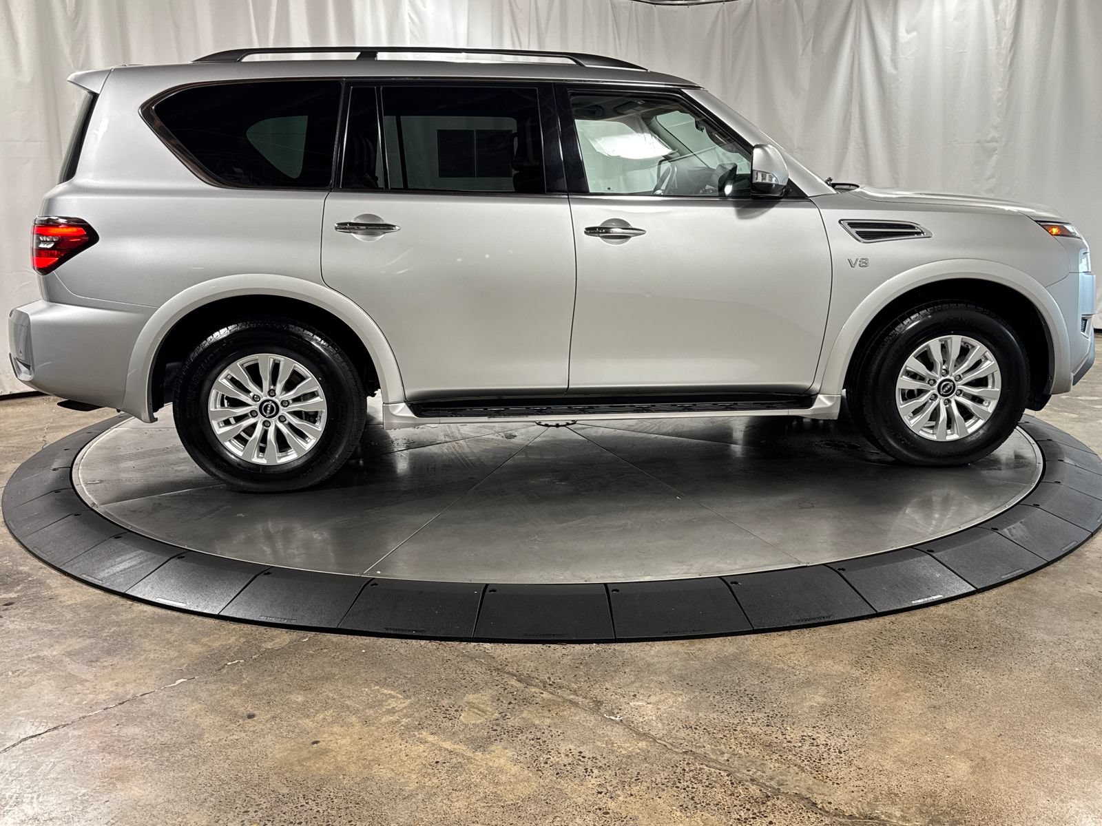Used 2021 Nissan Armada SV AWD/4WD image 6