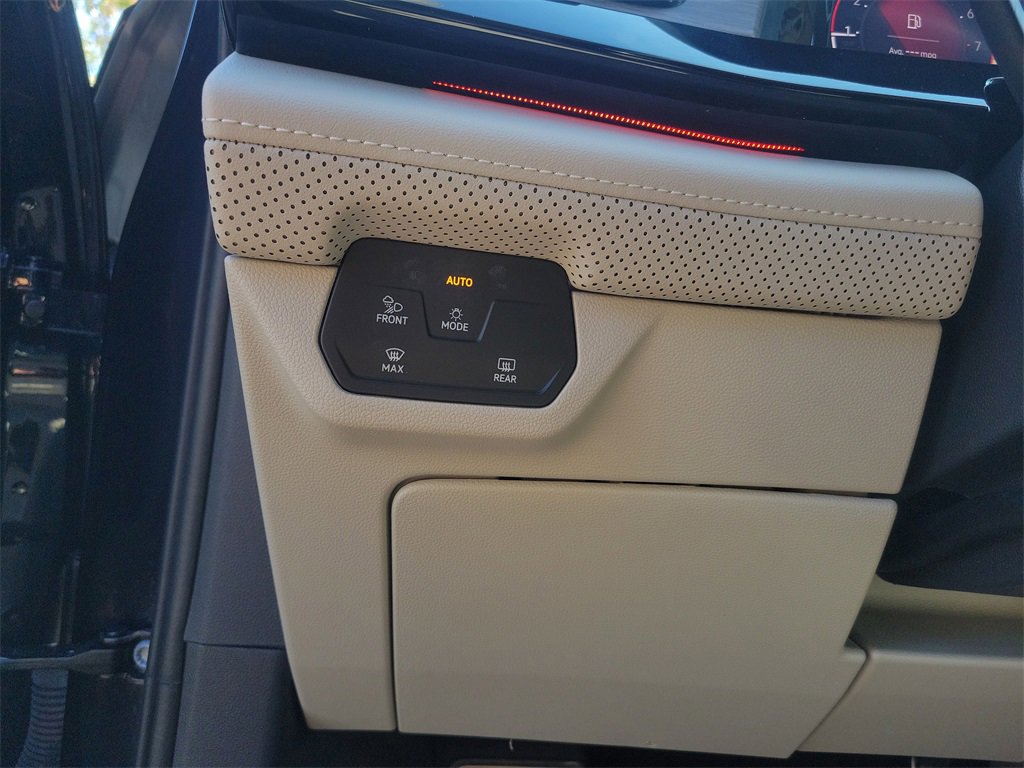 Used 2024 Volkswagen Atlas SEL Premium R-Line image 26