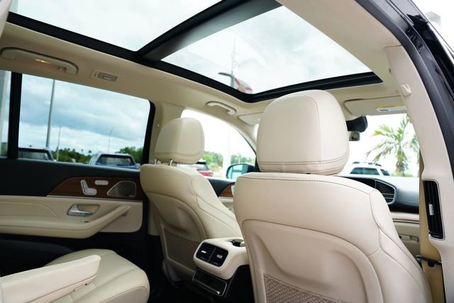 Used 2023 Mercedes-Benz GLS 450 4MATIC image 27