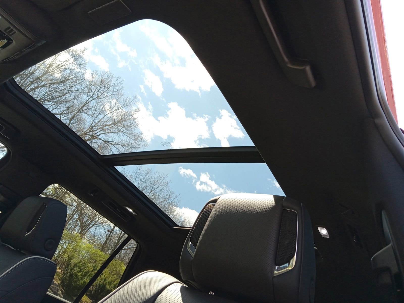 Used 2025 Cadillac Escalade Premium Luxury AWD/4WD image 11