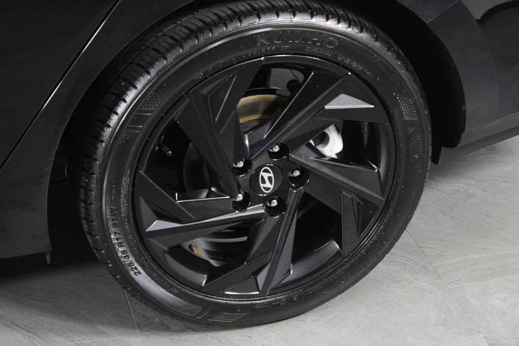 Certified 2026 Hyundai Elantra Sport FWD image 13