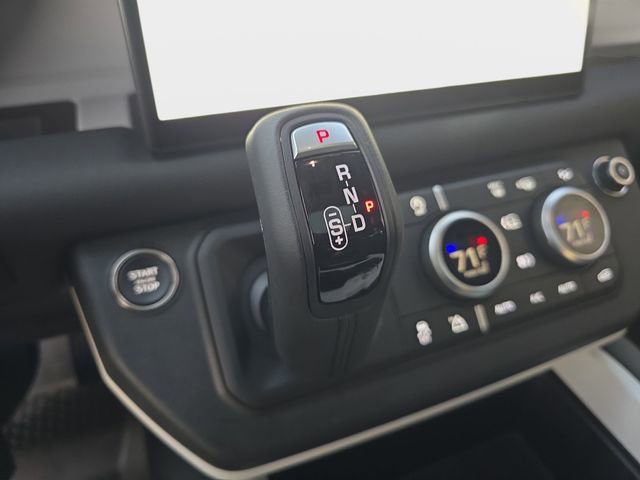 Certified 2025 Land Rover Defender 110 S image 24