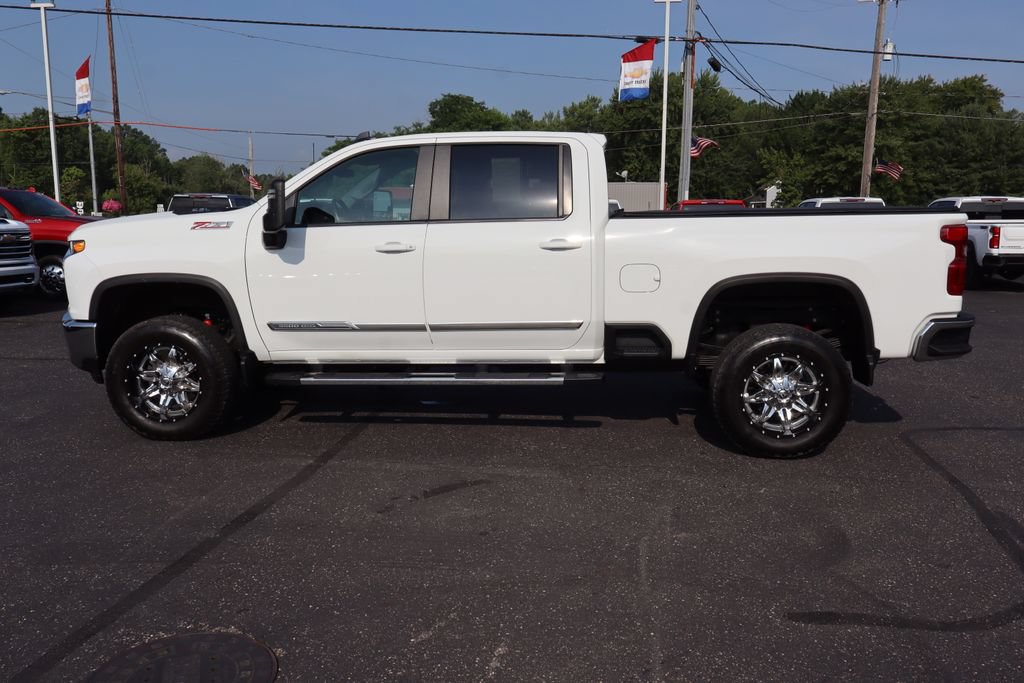 Used 2023 Chevrolet Silverado 3500 LT AWD/4WD image 20
