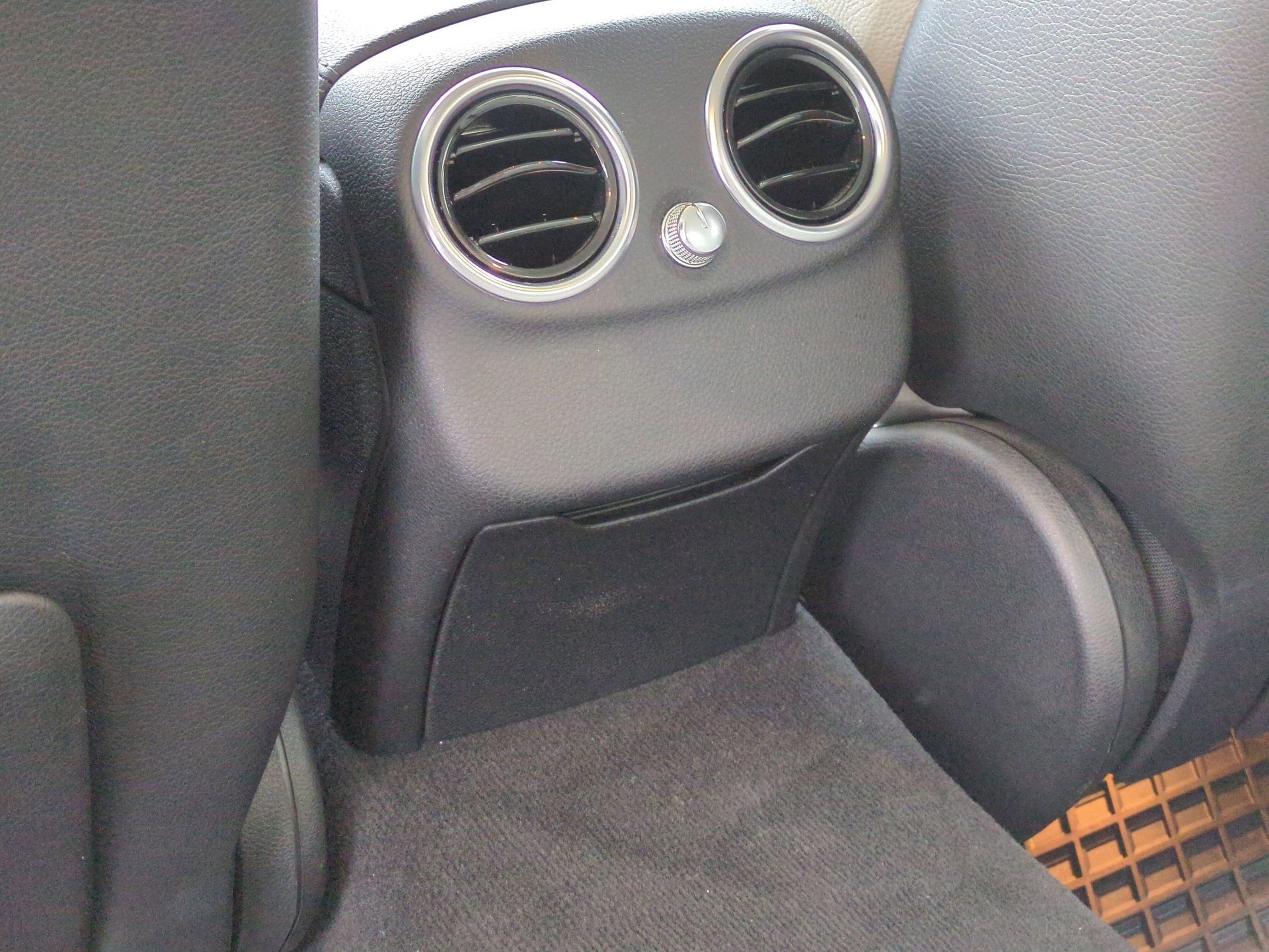 Used 2015 Mercedes-Benz C 300 4MATIC Sedan image 26