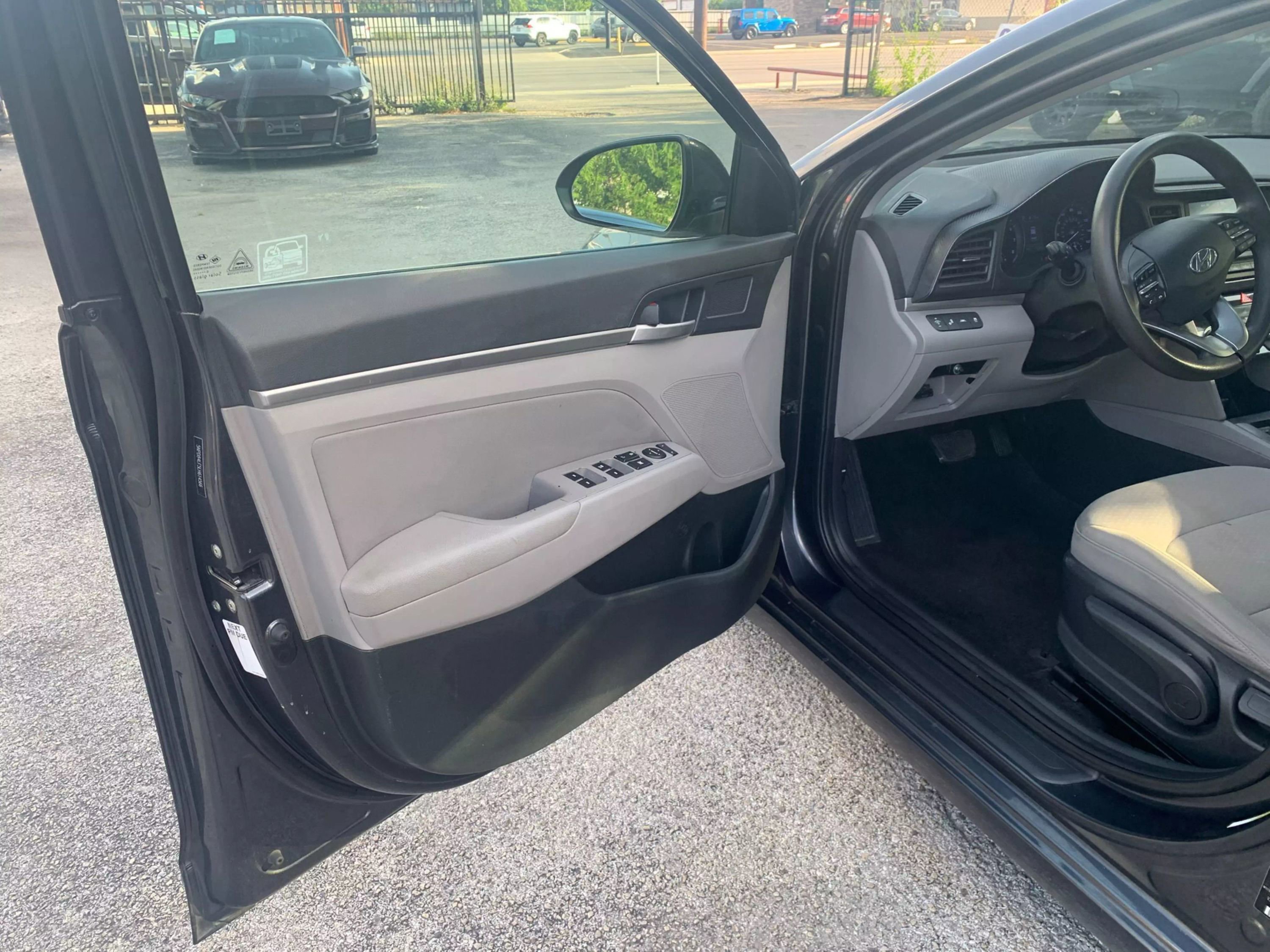 Used 2020 Hyundai Elantra SEL image 15