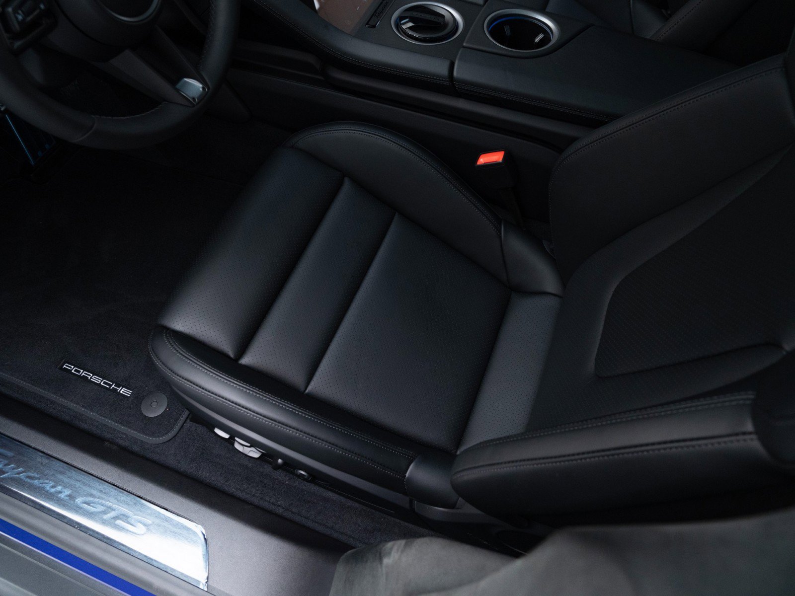 New 2026 Porsche Taycan GTS image 17