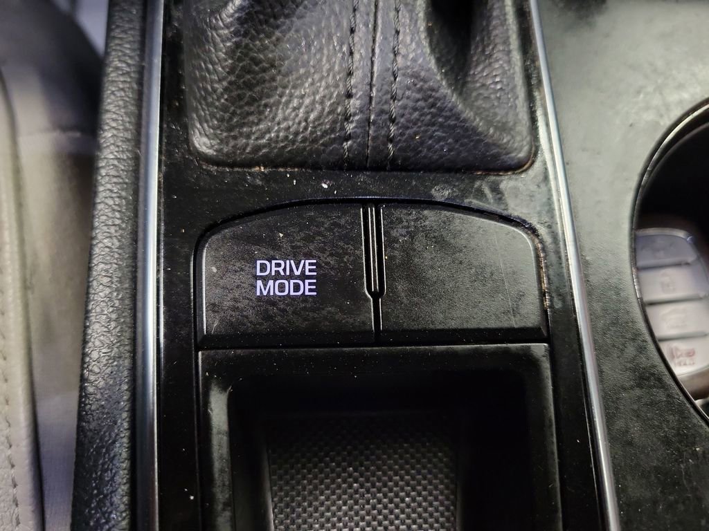 Used 2017 Hyundai Sonata Sport w/ Value Edition Package 02 image 17