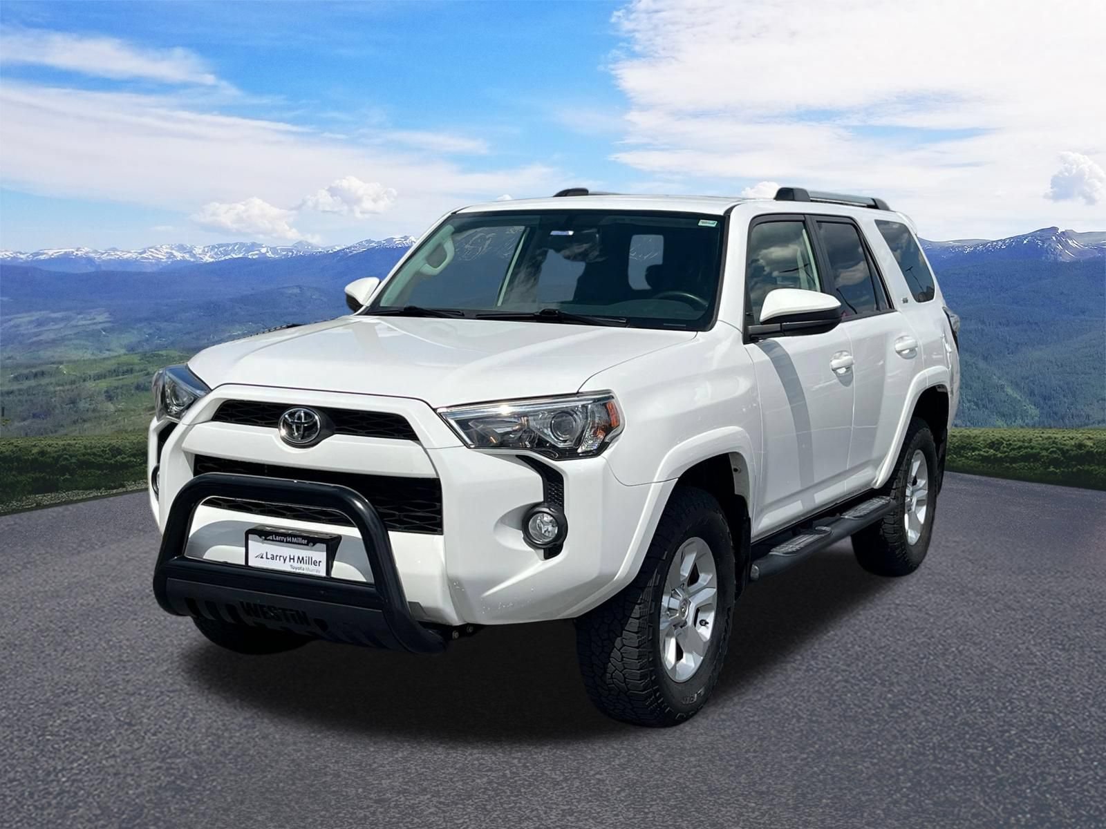 Used 2019 Toyota 4Runner SR5 AWD/4WD image 1