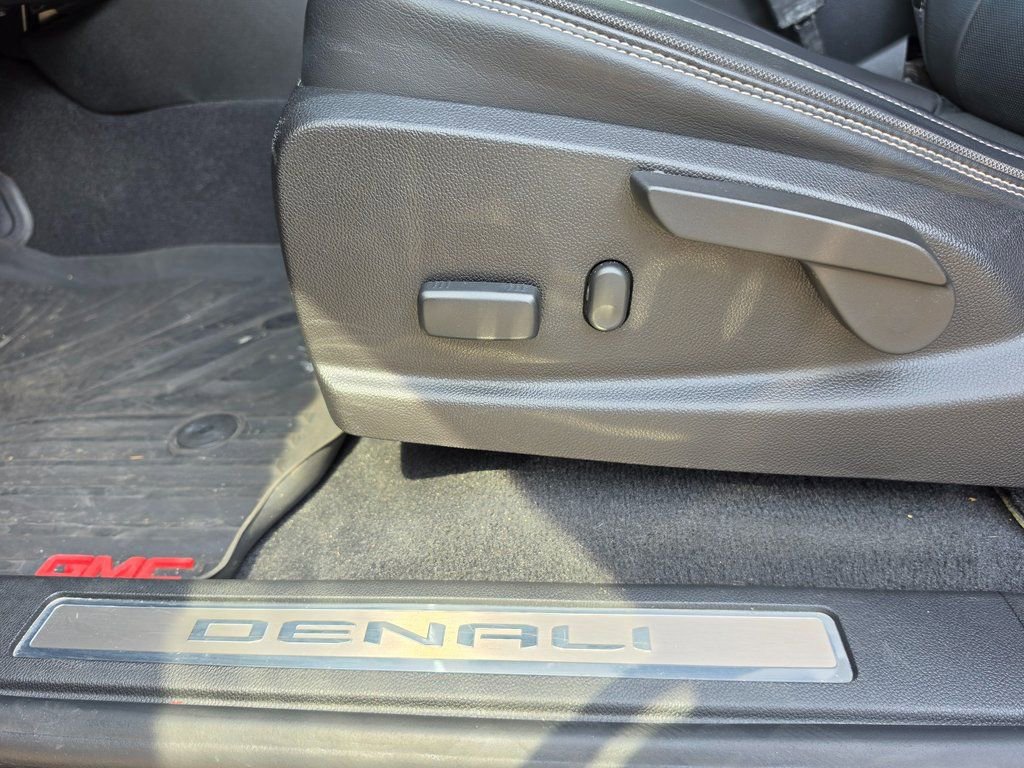 Used 2021 GMC Canyon Denali image 31