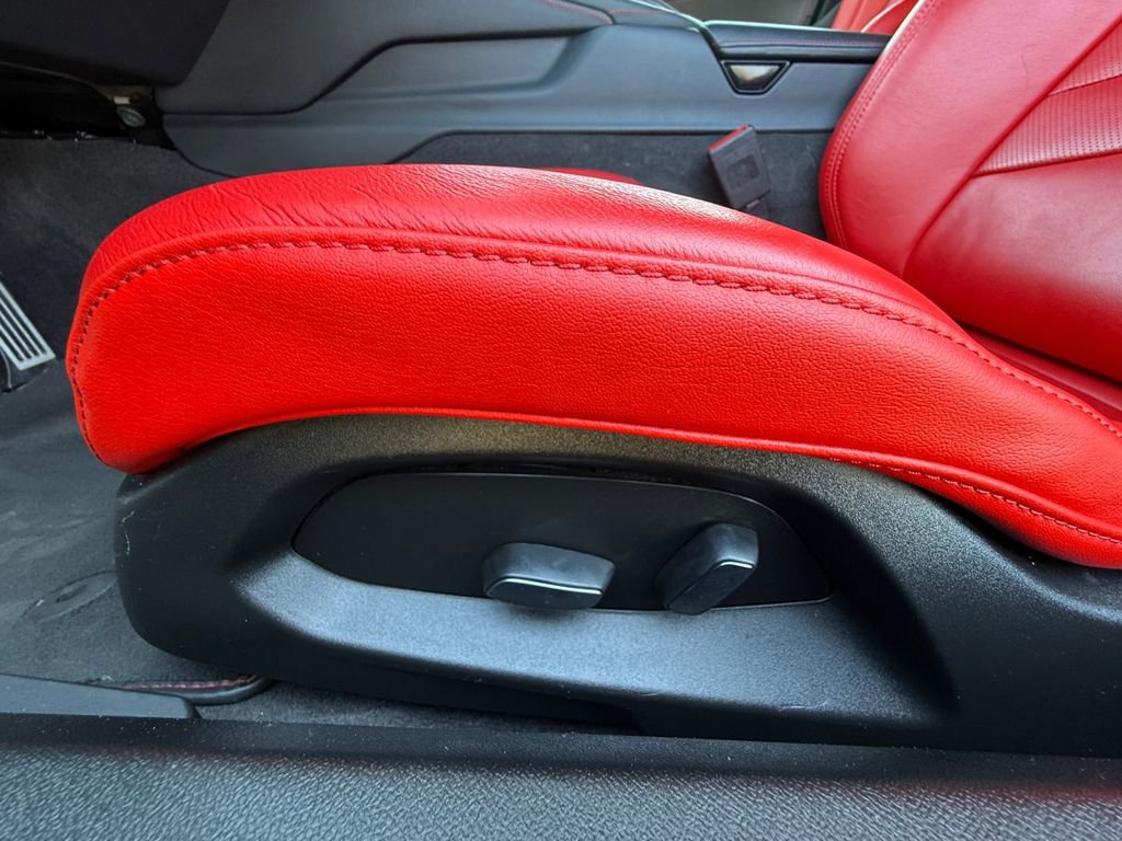 Used 2023 Chevrolet Corvette Stingray Coupe w/ Z51 Performance Package image 10