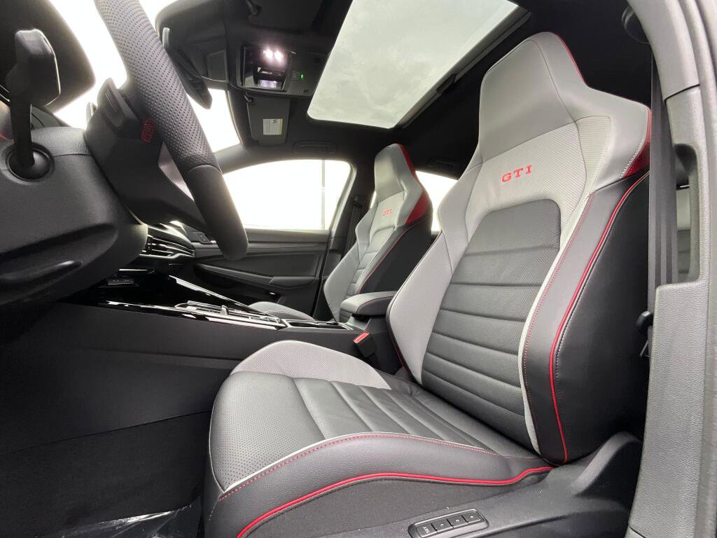 New 2026 Volkswagen GTI SE image 10