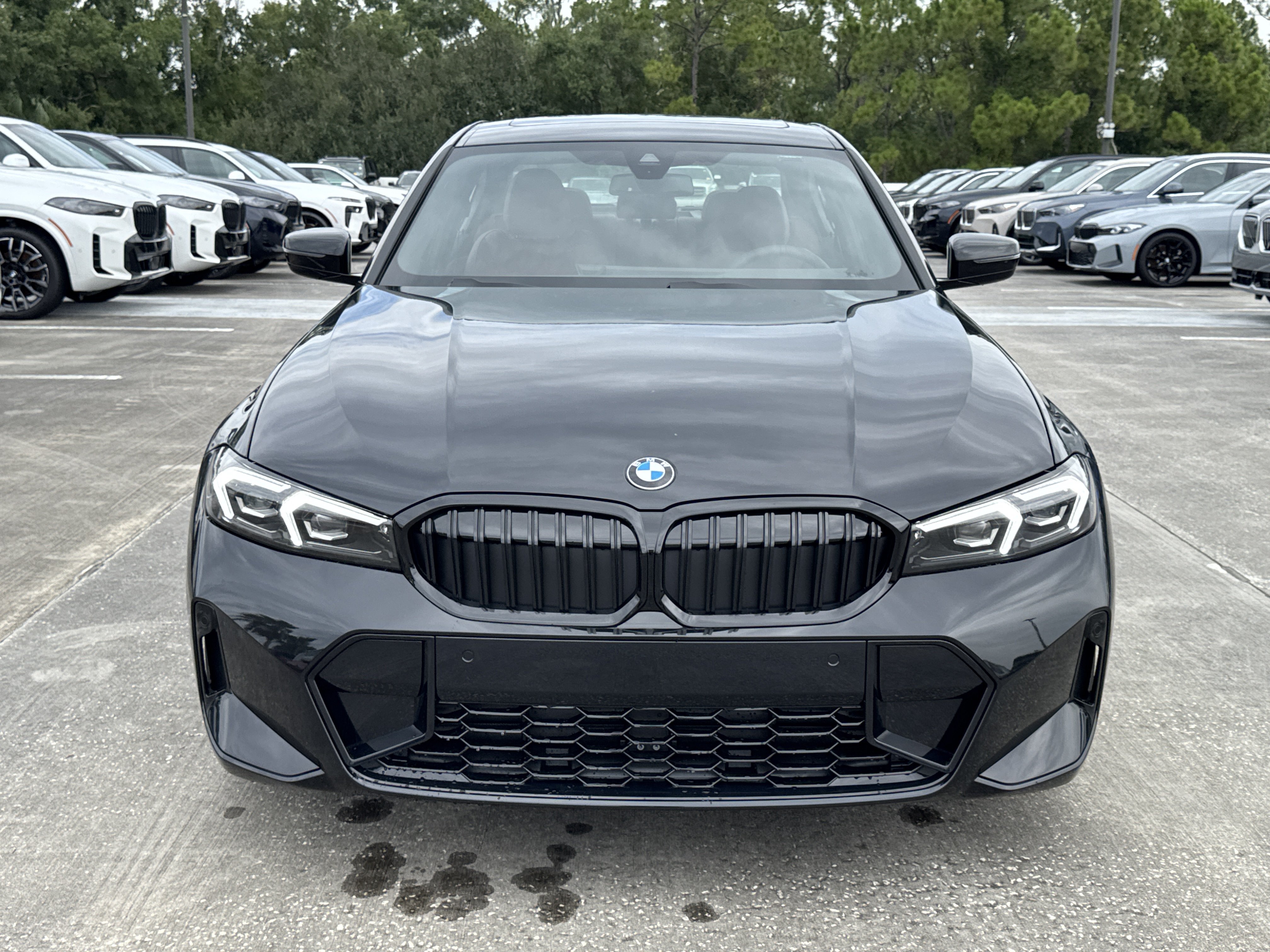 New 2026 BMW 330i Sedan w/ M Sport Package RWD image 2