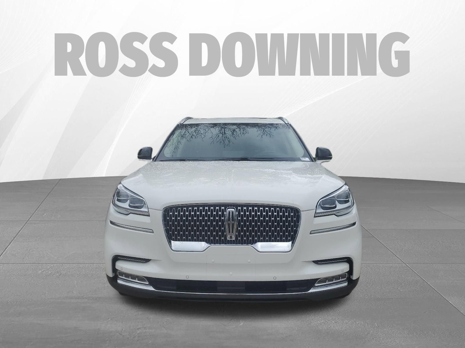 Used 2020 Lincoln Aviator Reserve w/ Equipment Group 202A image 2