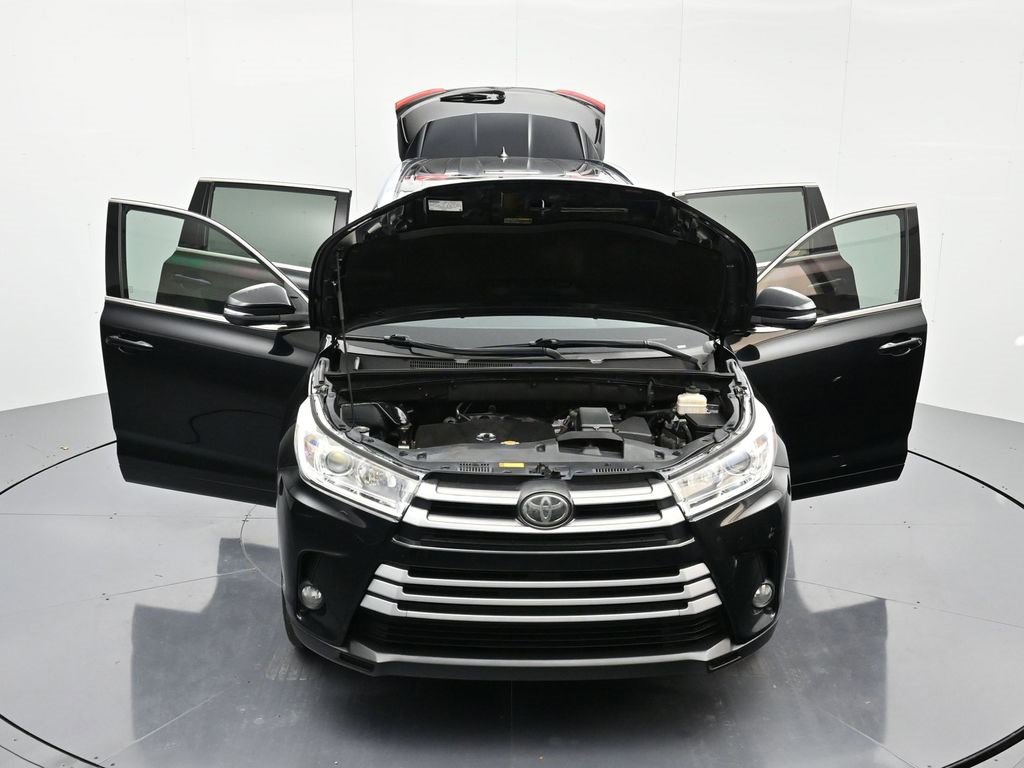 Used 2017 Toyota Highlander image 43