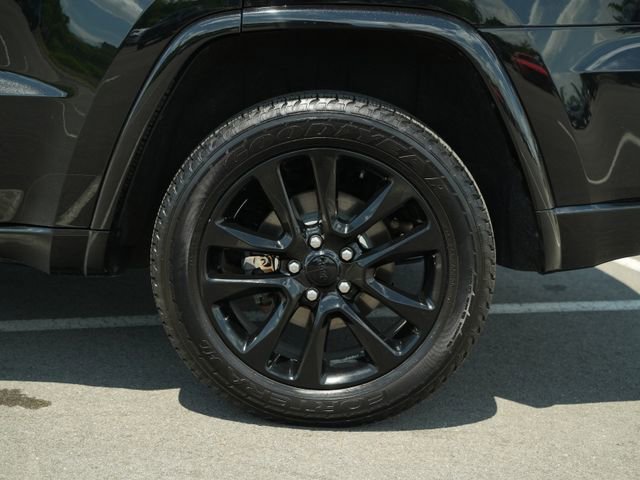 Used 2019 Jeep Grand Cherokee Altitude AWD/4WD image 41