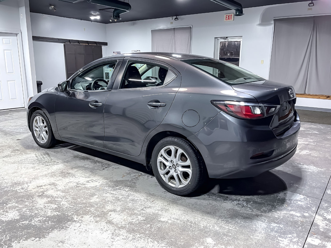 Used 2018 Toyota Yaris iA image 6