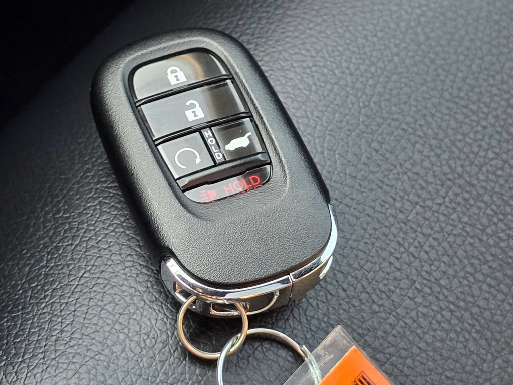 Used 2025 Honda Pilot TrailSport image 35