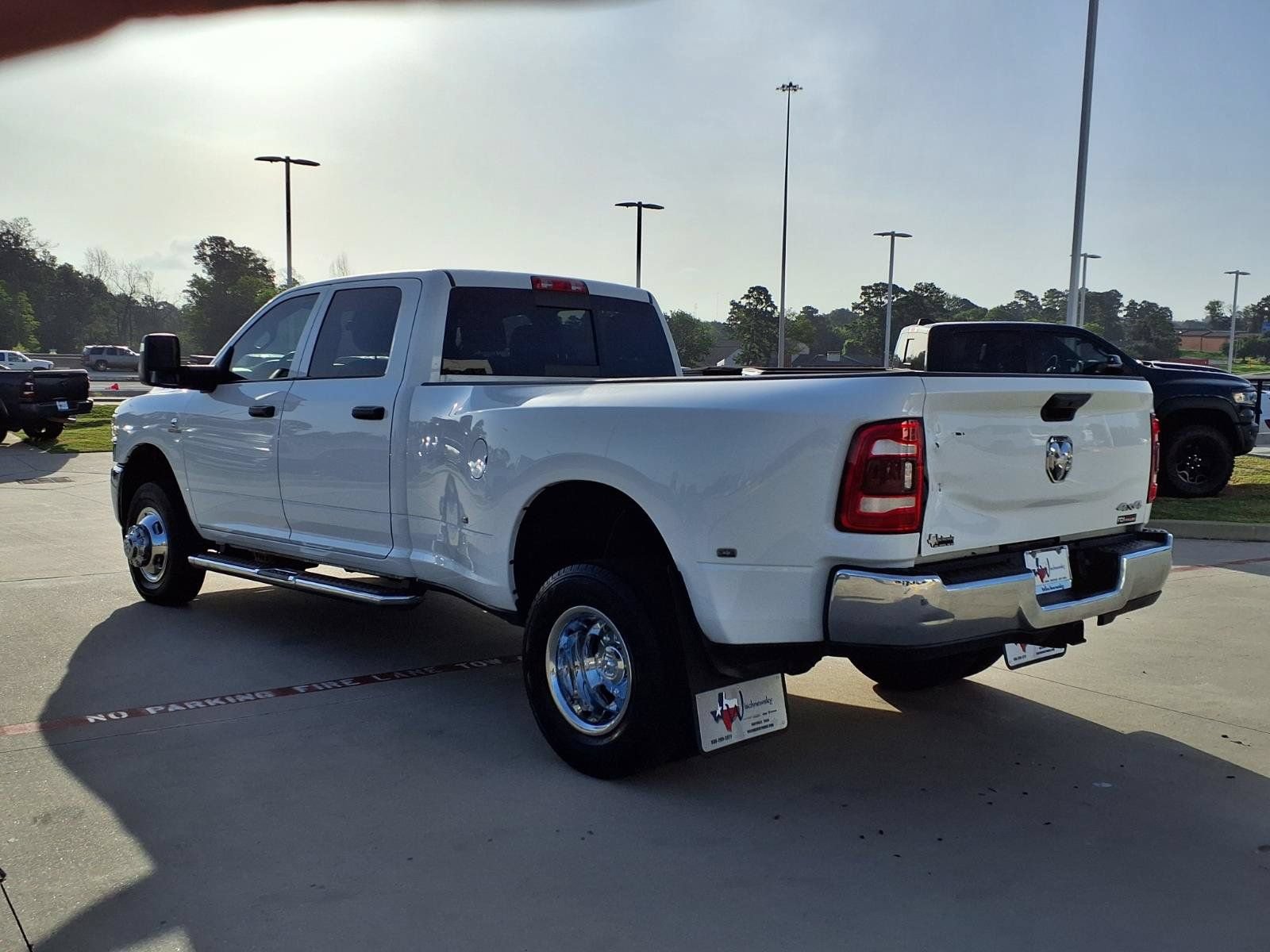 Used 2024 RAM 3500 Tradesman w/ Chrome Appearance Group AWD/4WD image 2