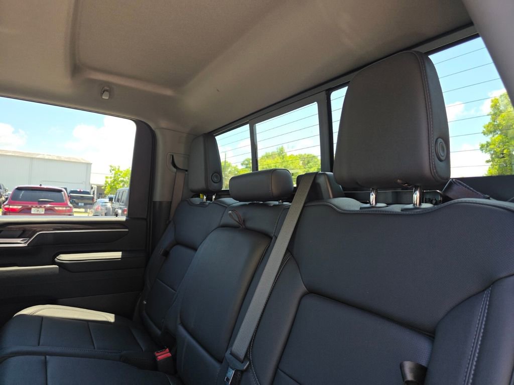 Used 2025 GMC Sierra 3500 SLT w/ SLT Convenience Package AWD/4WD image 16