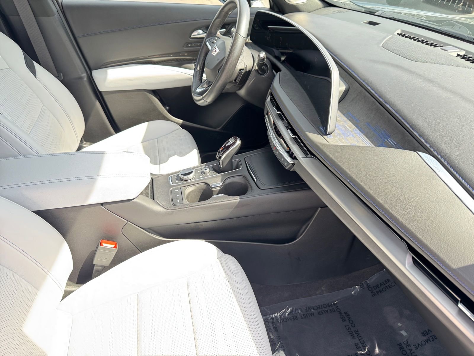 Used 2024 Cadillac XT4 Sport AWD/4WD image 12