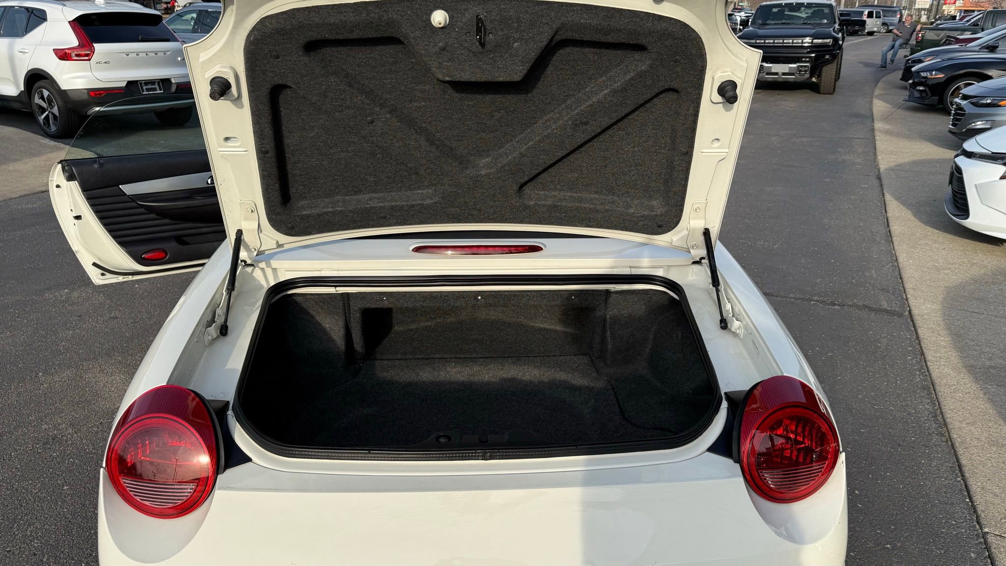 Used 2003 Ford Thunderbird image 47