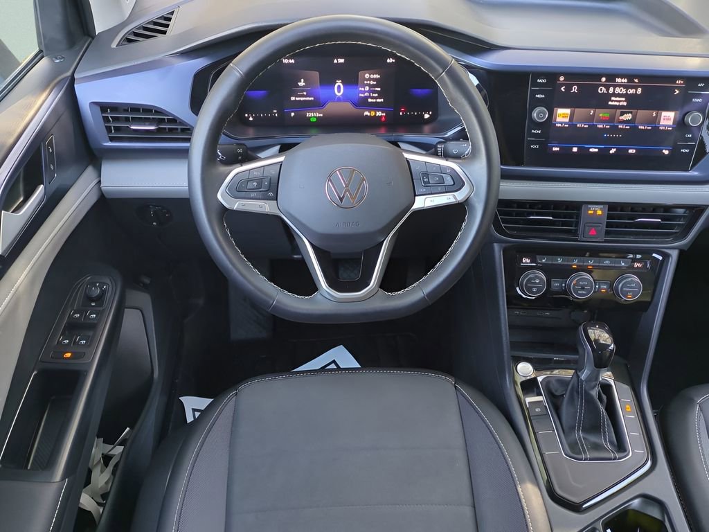 Used 2024 Volkswagen Taos SE image 15