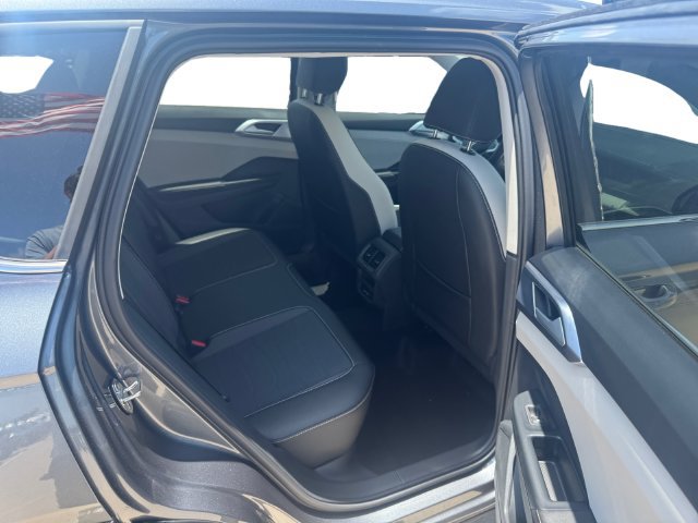 New 2026 Volkswagen Taos SE FWD image 13