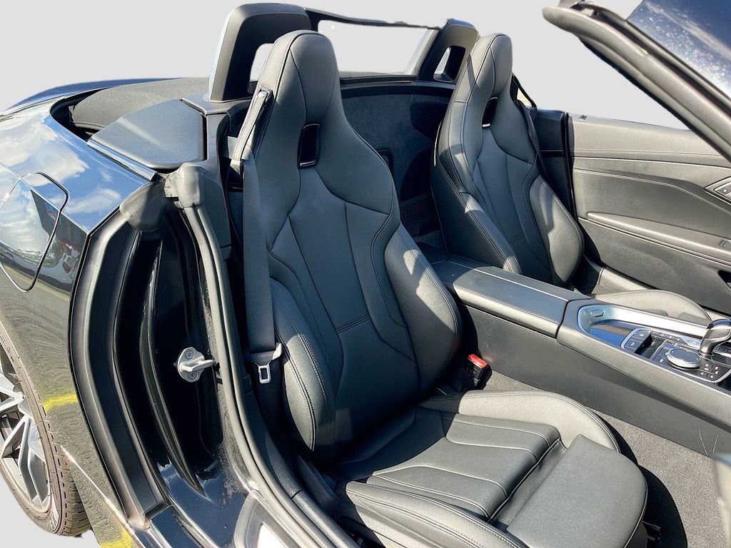 Used 2022 BMW Z4 sDrive30i w/ Driving Assistance Package RWD image 25