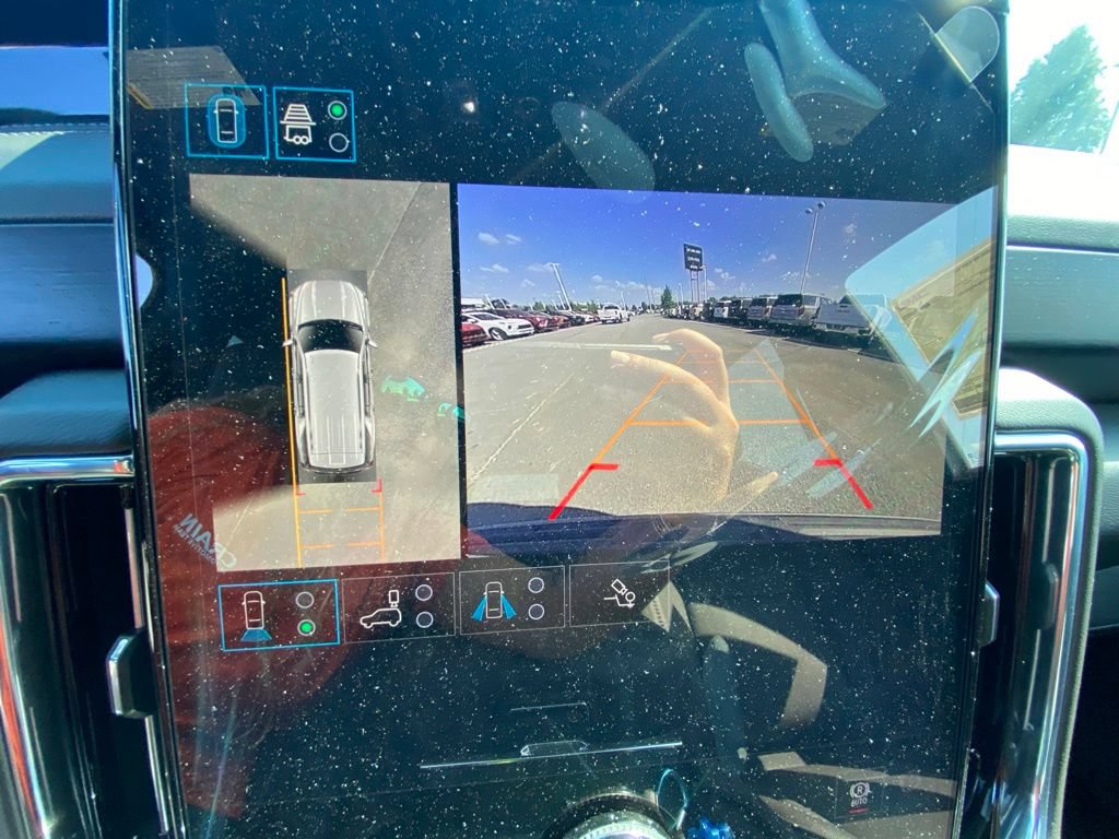 New 2026 GMC Yukon Denali w/ Advanced Technology Package AWD/4WD image 22